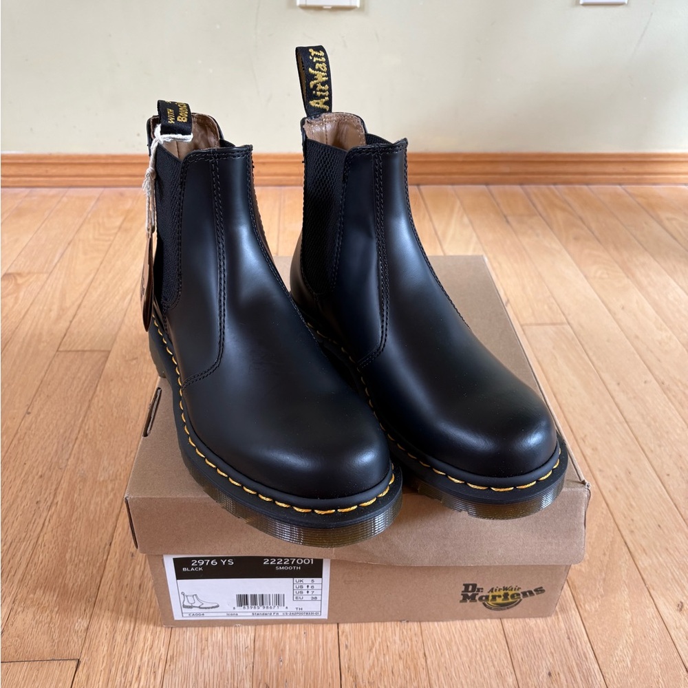 doc marten chelsea boots